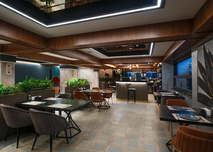 Fier Life Center Otel